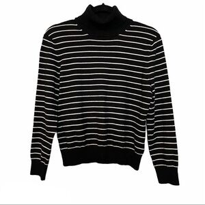 Black and White Striped Y2K Style Pullover Sweater